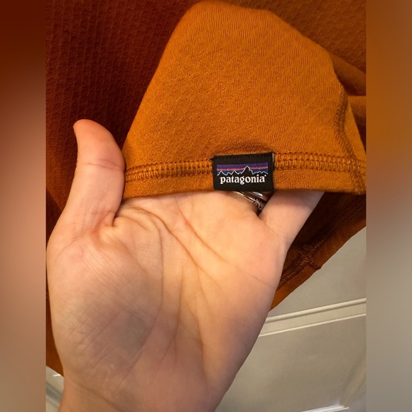 Patagonia Men’s Capilene Midweight Crew in HAGO Brown  , size M - Picture 11 of 13